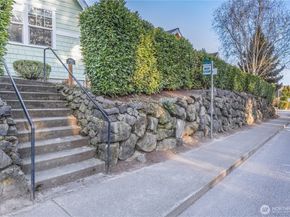 19441 1st Ave NE, Poulsbo WA 98370