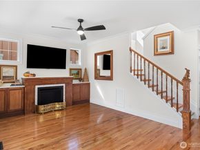 19441 1st Ave NE, Poulsbo WA 98370