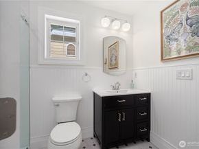 19441 1st Ave NE, Poulsbo WA 98370