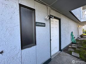 8823 Holly Drive H204, Everett WA 98208