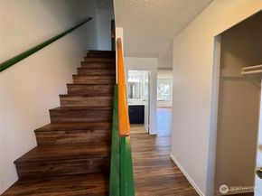 8823 Holly Drive H204, Everett WA 98208