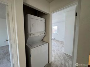 8823 Holly Drive H204, Everett WA 98208