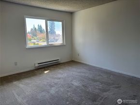 8823 Holly Drive H204, Everett WA 98208