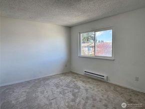 8823 Holly Drive H204, Everett WA 98208