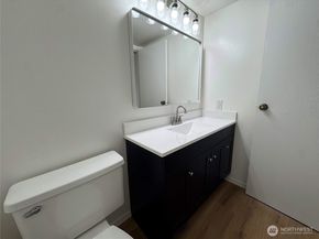 8823 Holly Drive H204, Everett WA 98208