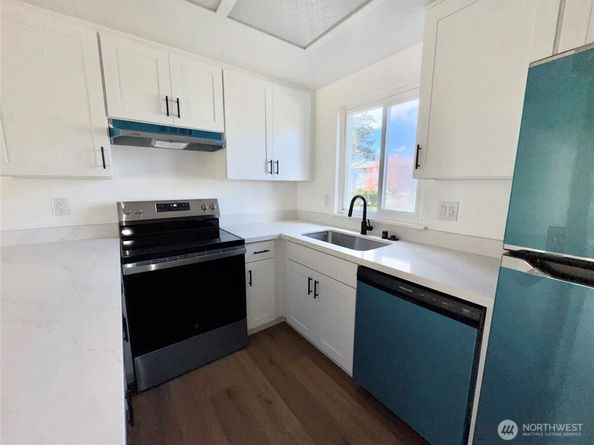 8823 Holly Drive H204, Everett WA 98208