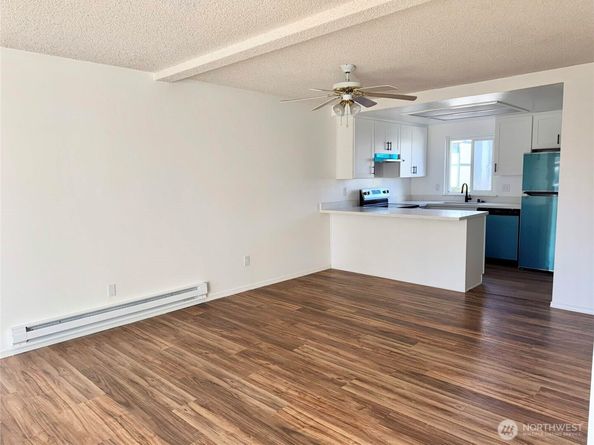 8823 Holly Drive H204, Everett WA 98208