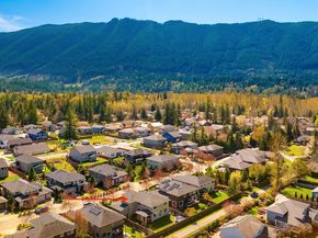 732 SE 11th Street, North Bend WA 98045