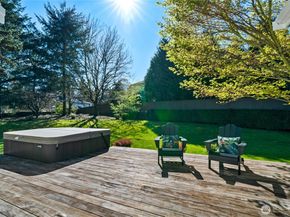 2401 Lyons Avenue NE, Renton WA 98059