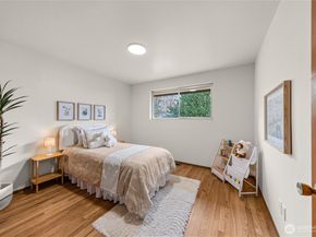 1208 172nd Avenue NE, Bellevue WA 98008