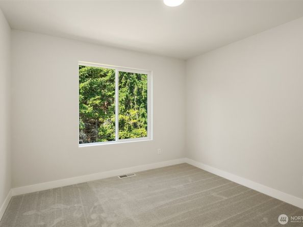 23361 Arbors Terrace Road NE 21, Kingston WA 98346