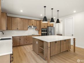 23361 Arbors Terrace Road NE 21, Kingston WA 98346