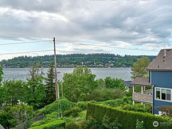 3319 Burnett Avenue N, Renton WA 98056