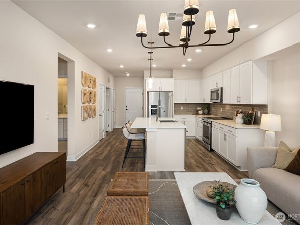 6901 NE 184th Lane 310, Kenmore WA 98028