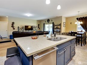 7058 E Nightingale Street, Port Orchard WA 98366