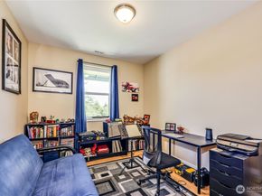 7058 E Nightingale Street, Port Orchard WA 98366