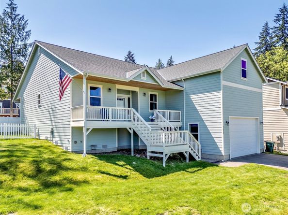 7058 E Nightingale Street, Port Orchard WA 98366
