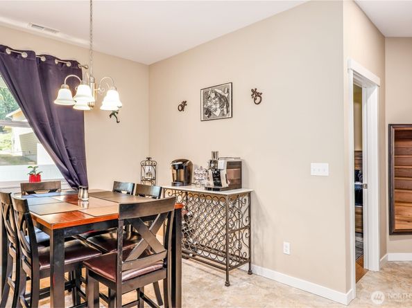 7058 E Nightingale Street, Port Orchard WA 98366