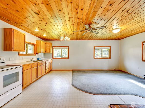 37611 Hansville Road NE, Hansville WA 98340