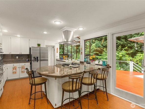 21842 NE 30th Place, Sammamish WA 98074