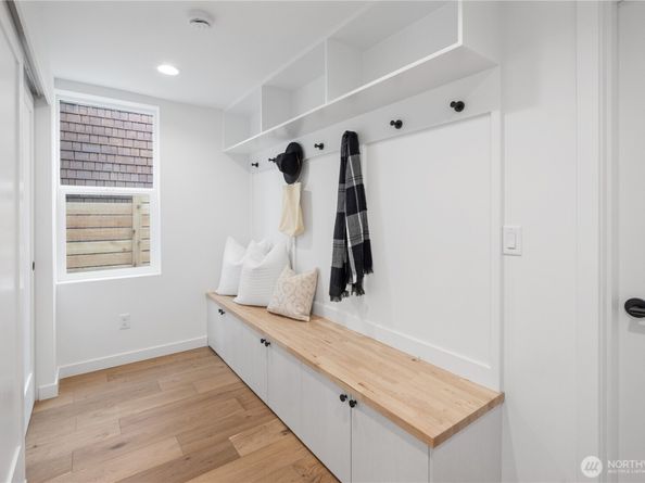 12015 36th Avenue NE, Seattle WA 98125