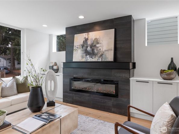 12015 36th Avenue NE, Seattle WA 98125
