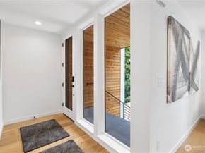 12015 36th Avenue NE, Seattle WA 98125
