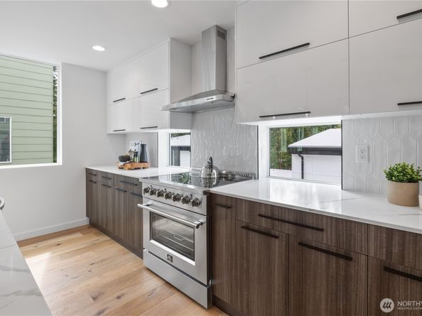 12015 36th Avenue NE, Seattle WA 98125