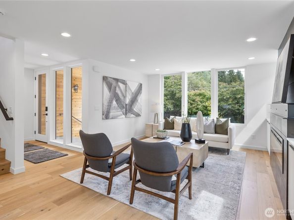 12015 36th Avenue NE, Seattle WA 98125