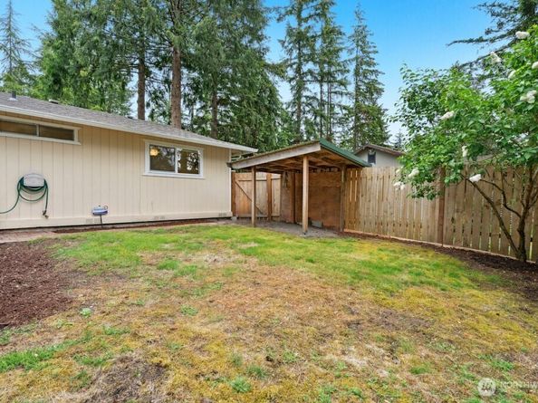 1115 207th Place NE, Sammamish WA 98074