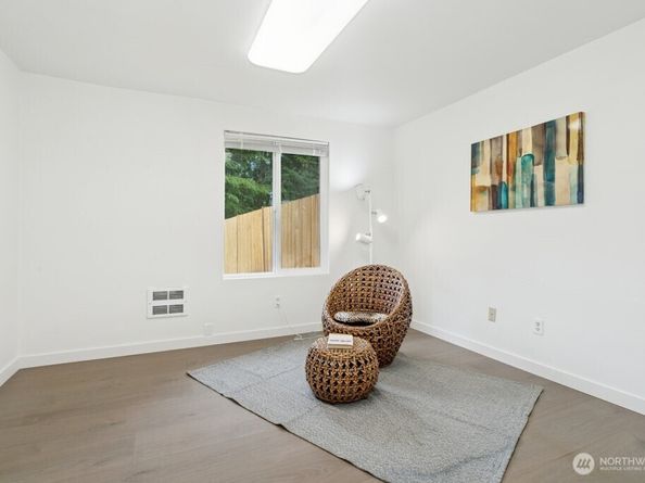 1115 207th Place NE, Sammamish WA 98074