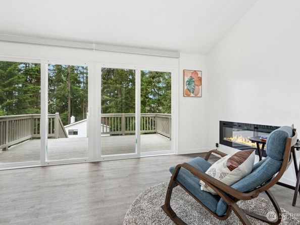 1115 207th Place NE, Sammamish WA 98074