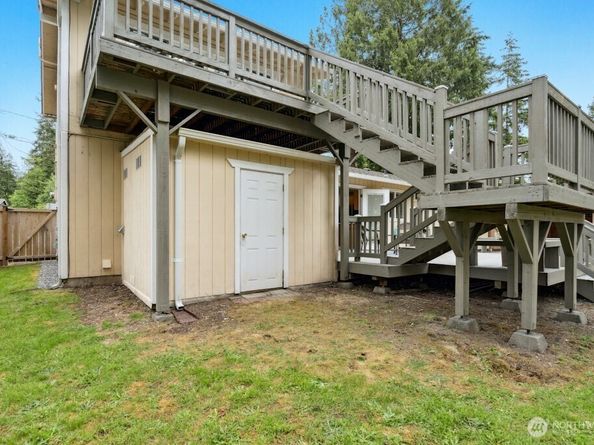1115 207th Place NE, Sammamish WA 98074