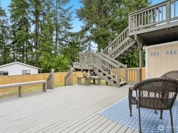 1115 207th Place NE, Sammamish WA 98074