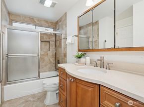 1115 207th Place NE, Sammamish WA 98074
