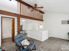 1115 207th Place NE, Sammamish WA 98074