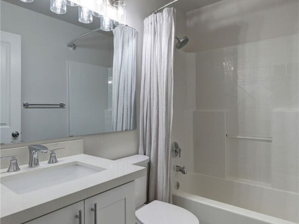 23120 SE Black Nugget Road A2, Issaquah WA 98029