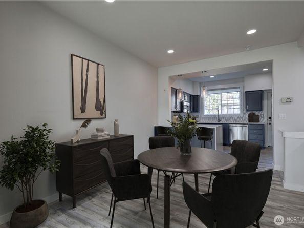 23120 SE Black Nugget Road A2, Issaquah WA 98029