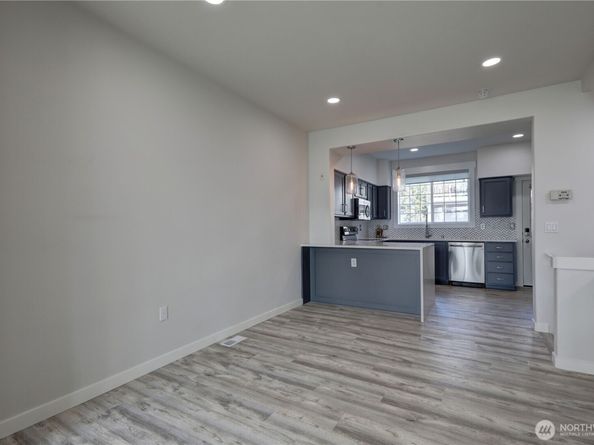 23120 SE Black Nugget Road A2, Issaquah WA 98029