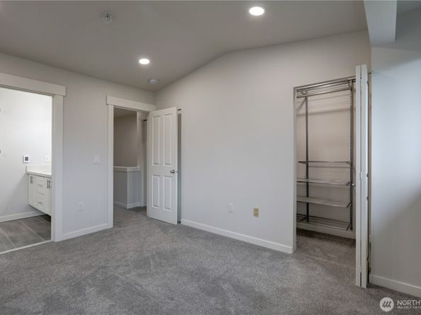 23120 SE Black Nugget Road A2, Issaquah WA 98029