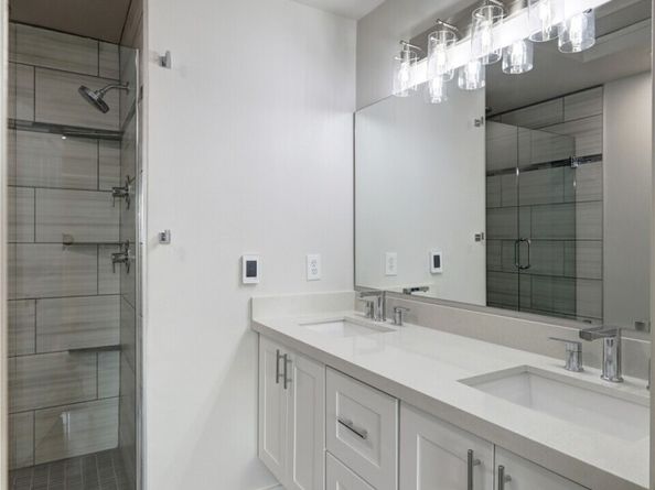 23120 SE Black Nugget Road A2, Issaquah WA 98029