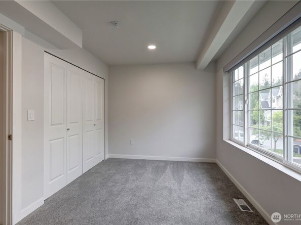 23120 SE Black Nugget Road A2, Issaquah WA 98029