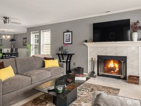 4109 224th Lane SE 213, Issaquah WA 98029