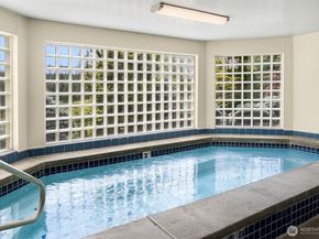 4109 224th Lane SE 213, Issaquah WA 98029
