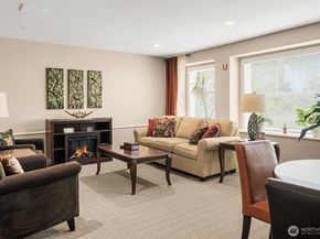 4109 224th Lane SE 213, Issaquah WA 98029