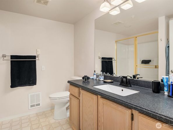 4109 224th Lane SE 213, Issaquah WA 98029