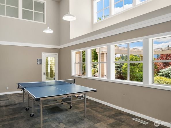 4109 224th Lane SE 213, Issaquah WA 98029