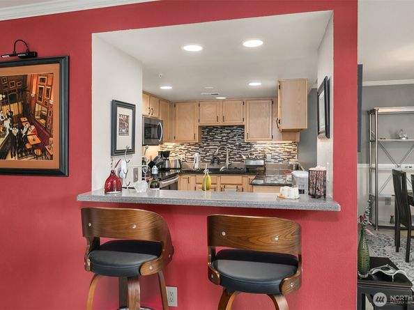 4109 224th Lane SE 213, Issaquah WA 98029