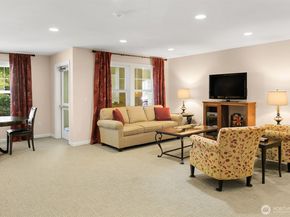 4109 224th Lane SE 213, Issaquah WA 98029