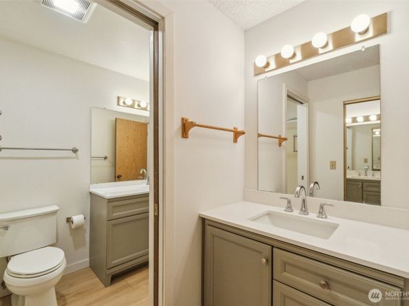 13717 linden Avenue N 231, Seattle WA 98133